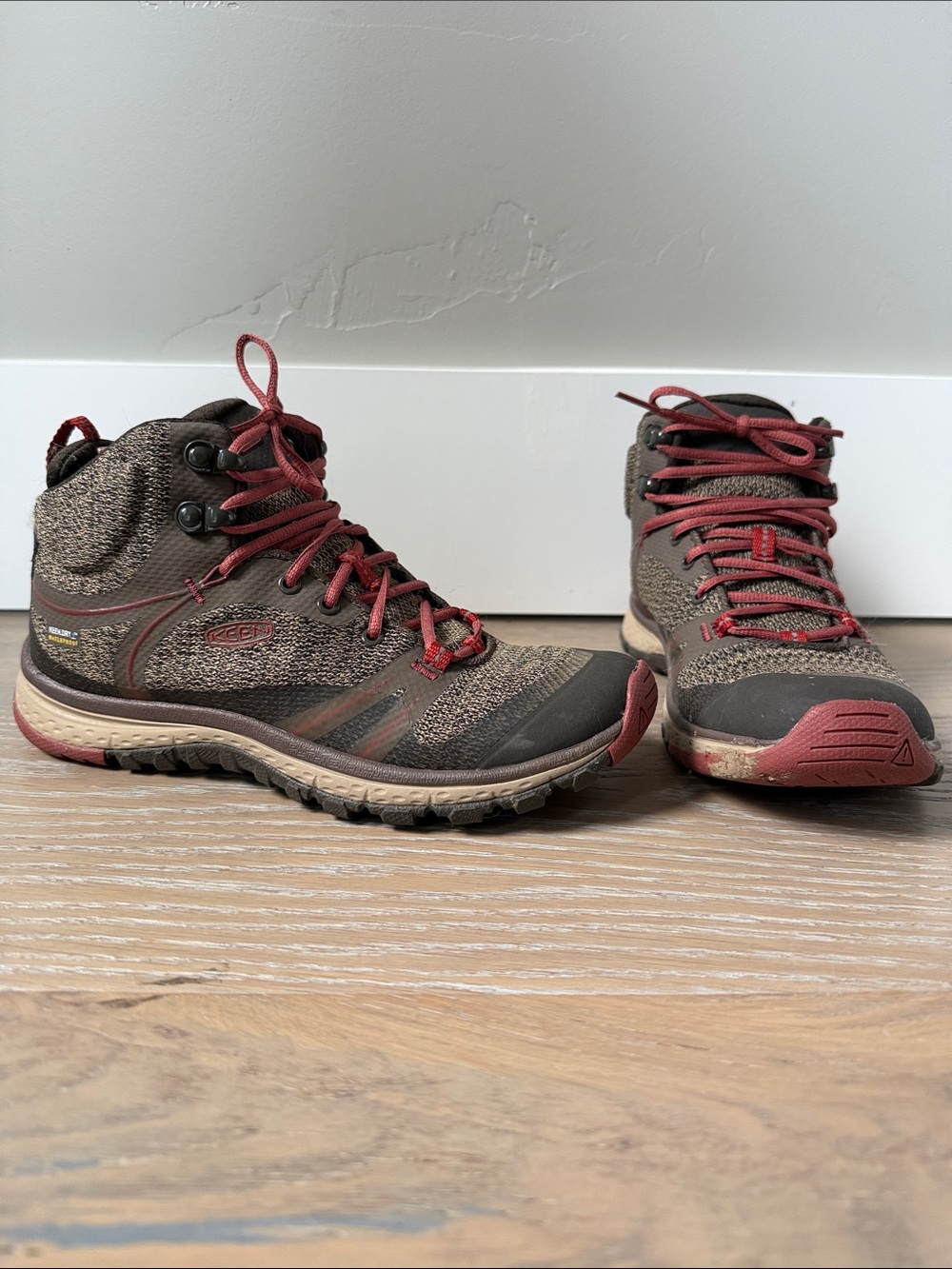 KEEN Terradora Waterproof Mid hiking boot